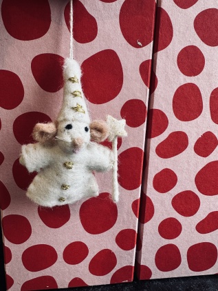 Julgranshänge tovat ulldjur - stjärngosse mus 