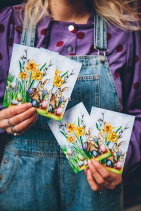 I st Påskkort A6 hararna och pärlhyacinterna 