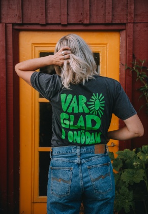 Ekologisk t shirt -glad i onödan grön 