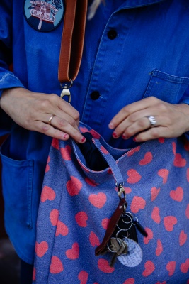 Ekologisk axelremsväska- blårutig