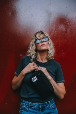 Ekologisk svart midjeväska